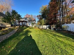 7 Bradford St in Nashua, NH - Building Photo - Building Photo