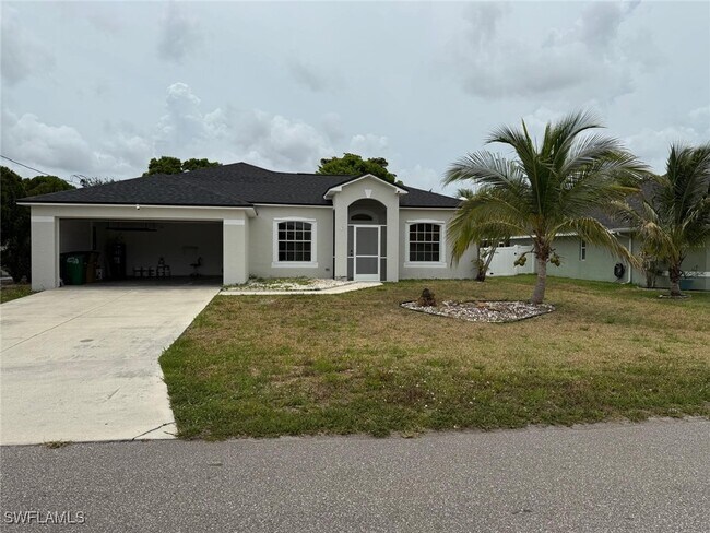 1010 SE 5th Ave in Cape Coral, FL - Building Photo - Building Photo