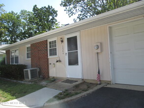 1236D Hamilton Ct in Lakewood, NJ - Building Photo - Building Photo