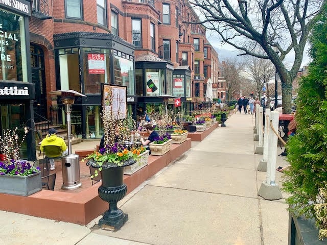 220 Newbury St