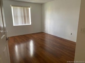 9645 NW 1st Ct-Unit -1B0 in Pembroke Pines, FL - Building Photo - Building Photo