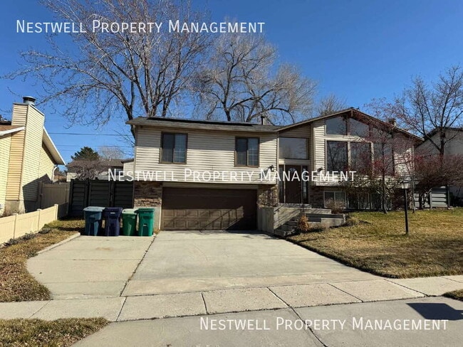 8419 Grambling Way in Sandy, UT - Building Photo - Building Photo