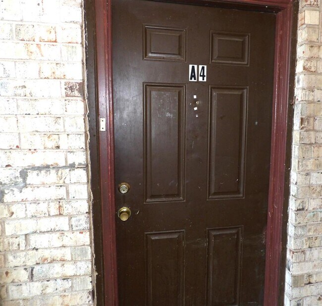 6405 NW Oak Ave in Lawton, OK - Building Photo - Building Photo