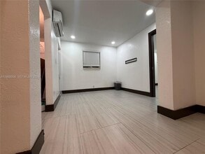 1881 SW 42nd Terrace in Fort Lauderdale, FL - Building Photo - Building Photo