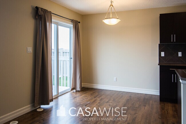 6833 Cardinal Link SW in Edmonton, AB - Building Photo - Building Photo