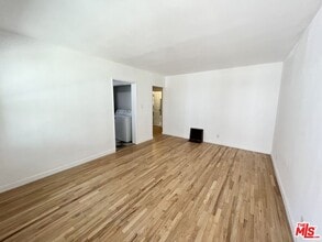 7962 Norton Ave in West Hollywood, CA - Building Photo - Building Photo