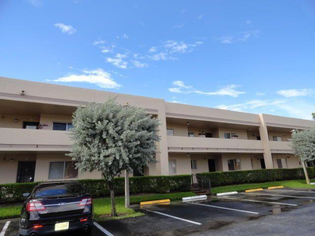 3212 Strawflower Way in Greenacres, FL - Building Photo
