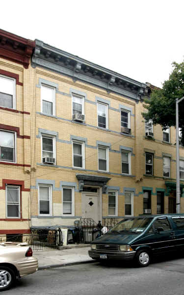 877 Hart St in Brooklyn, NY - Building Photo