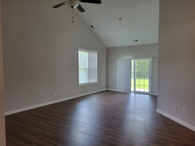 2015 Briarwood Dr in Kinston, NC - Building Photo - Building Photo