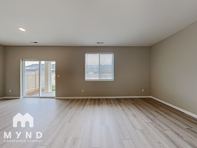 15516 NE 72nd Way in Vancouver, WA - Foto de edificio - Building Photo