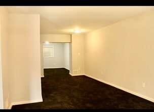 1106 Sterling Ave in Marcus Hook, PA - Building Photo - Building Photo