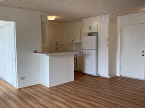 754 Ekela Ave in Honolulu, HI - Building Photo - Building Photo