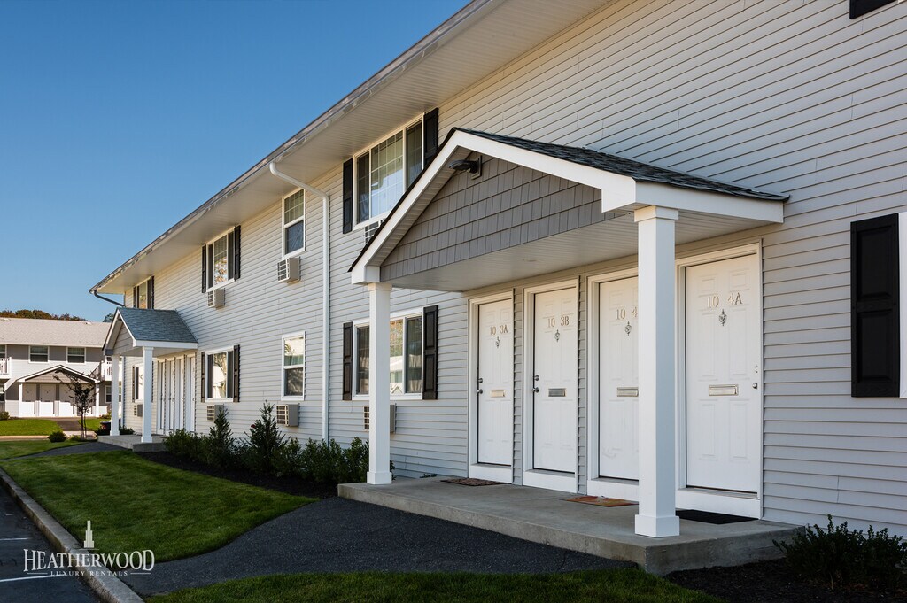 Heatherwood House at Port Jefferson Port Jefferson Station, NY Apartments