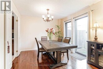 2006-2006 Glenada Crescent in Oakville, ON - Building Photo - Building Photo