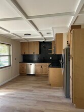 711 15th Ave NW, Unit #B in Largo, FL - Foto de edificio - Building Photo