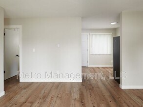 8309 N Fowler Ave in Portland, OR - Building Photo - Building Photo