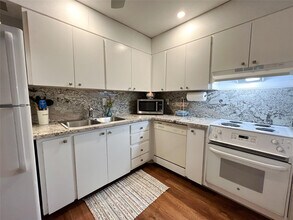 6239 Bay Club Dr in Fort Lauderdale, FL - Building Photo - Building Photo