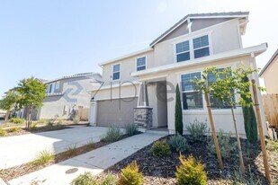 4013 Trento Wy in Rancho Cordova, CA - Building Photo