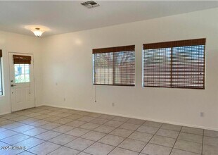 3323 E Roadrunner Dr in Chandler, AZ - Building Photo - Building Photo