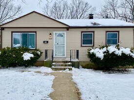 5445 N 54th St in Milwaukee, WI - Building Photo