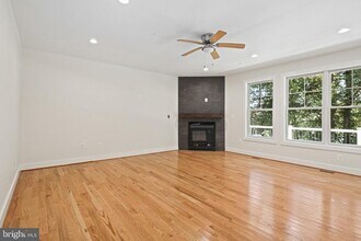 922 Waterview Dr in Crownsville, MD - Building Photo - Building Photo