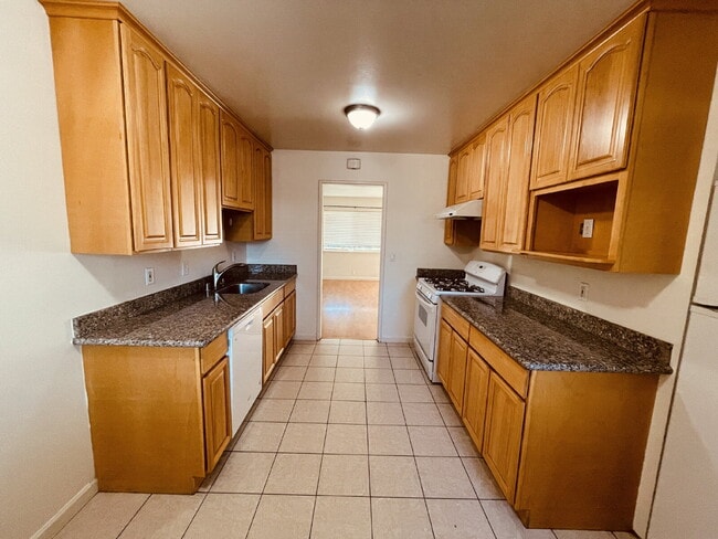 2045 Lynnhaven Dr in San Jose, CA - Building Photo - Building Photo