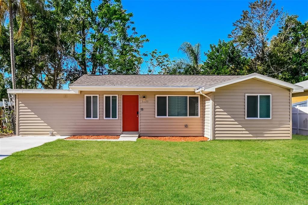 3620 Stardust Pl in Sarasota, FL - Building Photo
