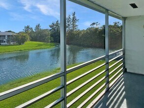 94 Northampton E in West Palm Beach, FL - Building Photo - Building Photo
