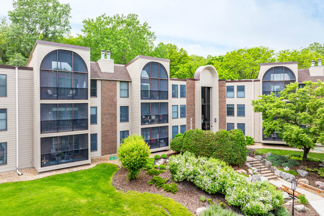 Marsh Park Condos in Minneapolis, MN - Building Photo - Building Photo