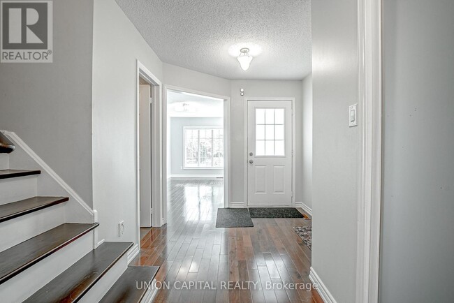 123 Pinedale Gate in Vaughan, ON - Building Photo - Building Photo