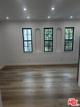 1047 Irolo St in Los Angeles, CA - Building Photo - Building Photo