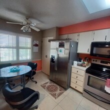 7290 Kinghurst Dr in Delray Beach, FL - Building Photo - Building Photo