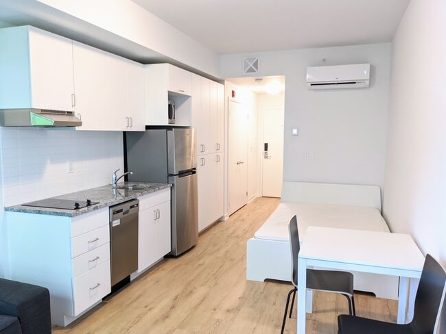 property at 1800 Simcoe St N