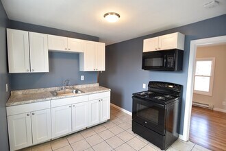 66 Central St in Southbridge, MA - Building Photo - Building Photo