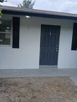 1917 Smith Dr, Unit 1 in North Palm Beach, FL - Building Photo