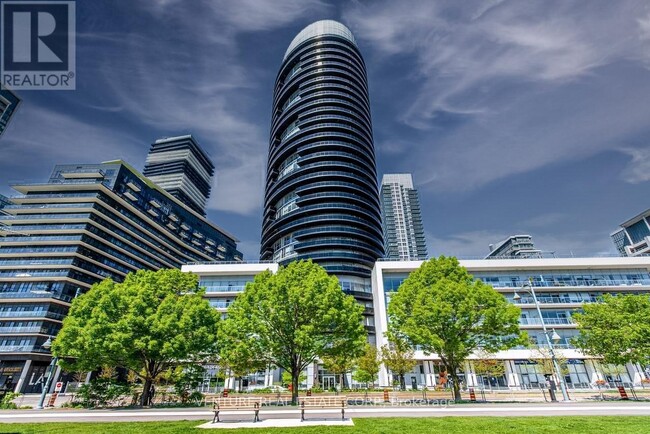 80-280 Marine Parade Dr in Toronto, ON - Building Photo - Building Photo