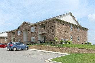 Frontier Crossing Apartments in Winchester, KY - Foto de edificio - Primary Photo