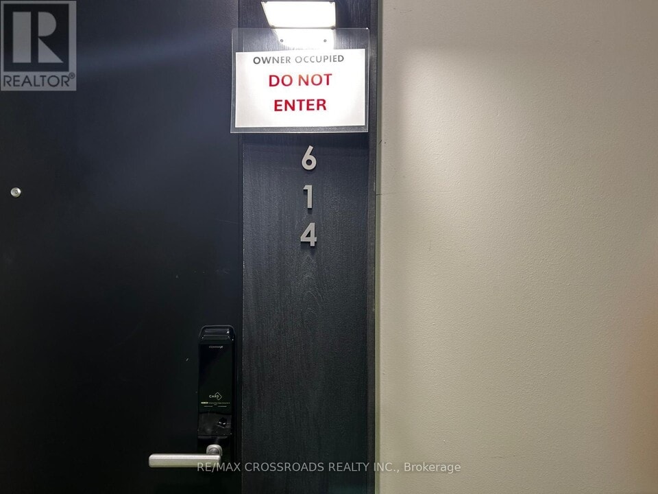 461 Green Rd in Hamilton, ON - Building Photo