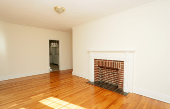 Carolina Apartments, LLC in Baltimore, MD - Building Photo - Interior Photo