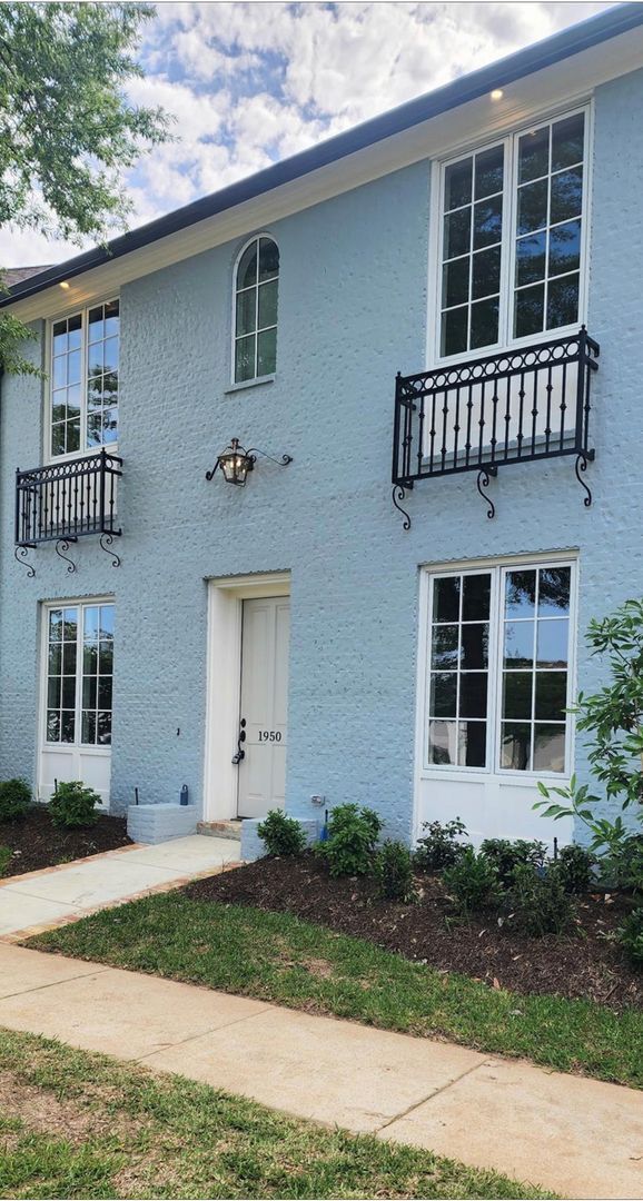 property at 1950 Chestnut Pk Ln