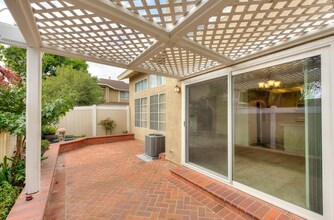 26222 Fern Glen in Lake Forest, CA - Building Photo - Building Photo