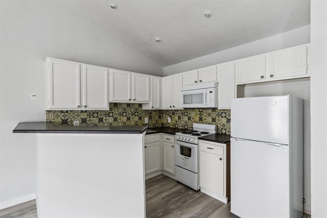 6108 Abrams Rd in Dallas, TX - Building Photo