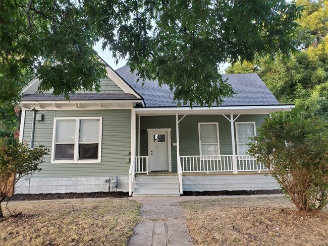 property at 417 Dallas St