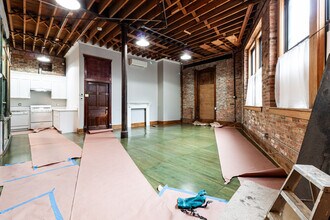 934 W Roscoe St, Unit 1R in Chicago, IL - Building Photo - Building Photo