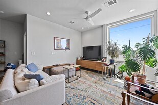1800 E 4th St in Austin, TX - Building Photo