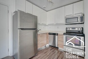 925 W Carmen Ave in Chicago, IL - Building Photo