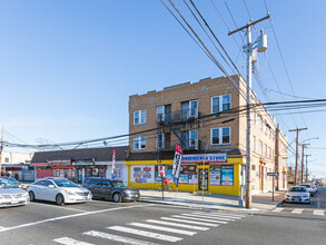 Berkshire Apartments in Bridgeport, CT - Building Photo - Primary Photo