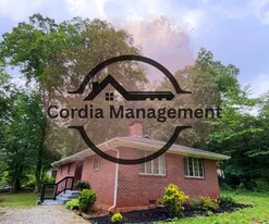 1698 Highland Pl in Decatur, GA - Building Photo