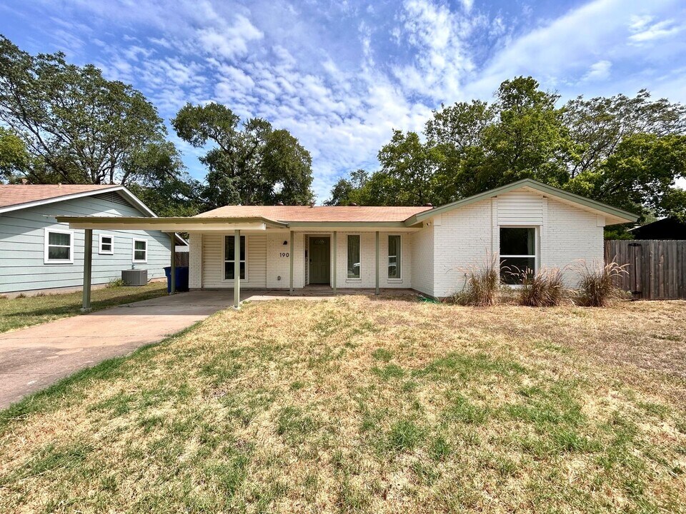 1902 Joy Ln in Austin, TX - Building Photo