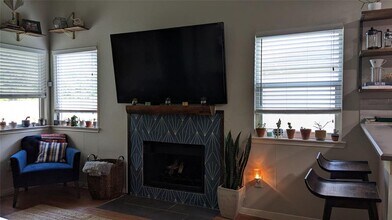 5322 Summer Dr in Austin, TX - Building Photo - Building Photo